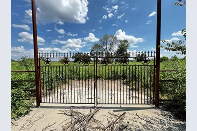 1211 W Simonds Road, Seagoville, TX 75159 - Photo 1