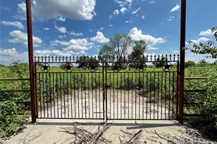 1211 W Simonds Rd, Seagoville, TX 75159 - Photo 1