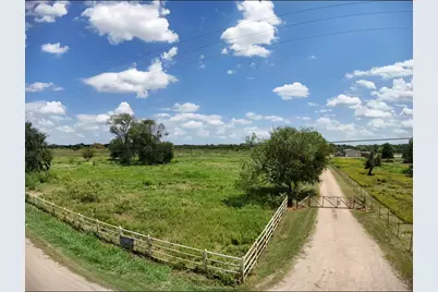 1211 W Simonds Road, Seagoville, TX 75159 - Photo 2