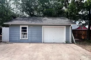 704 Cherry St, Graham, TX 76450 - Photo 36