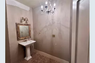 704 Cherry Street, Graham, TX 76450 - Photo 20