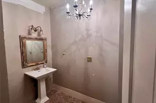 704 Cherry St, Graham, TX 76450 - Photo 20