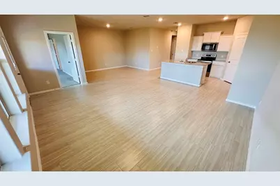 556 Crestridge Drive N, Cleburne, TX 76033 - Photo 6