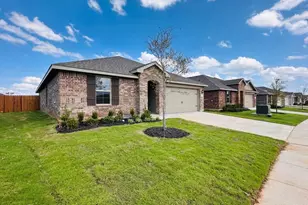 556 Crestridge Dr N, Cleburne, TX 76033 - Photo 2