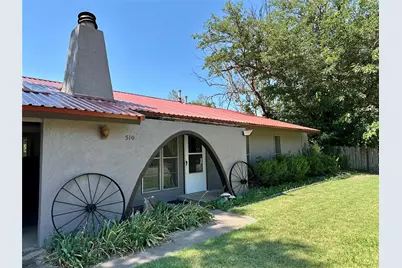 510 E Pecan Street, Seymour, TX 76380 - Photo 2