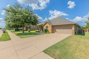 125 Sumac Dr, Waxahachie, TX 75165 - Photo 4