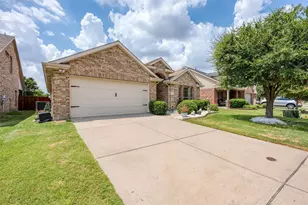 824 Golden Bear Ln, McKinney, TX 75072 - Photo 2