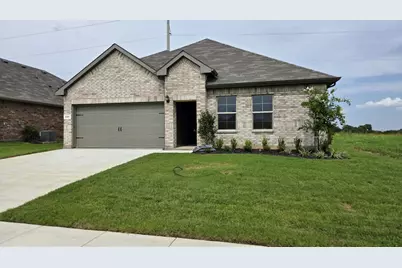 240 Kinley Street, Grandview, TX 76050 - Photo 1