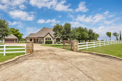 6625 Gehrig Circle, Burleson, TX 76028 - Photo 2