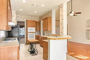 1614 Villa Ct, Corinth, TX 76210 - Photo 8