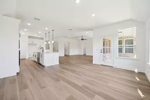 11212 Abbotsbury Rd, Fort Worth, TX 76052 - Photo 4