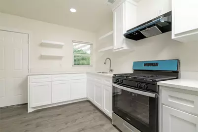 5801 Manhattan Drive, Fort Worth, TX 76107 - Photo 10