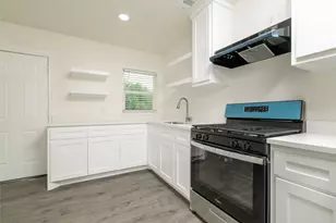 5801 Manhattan Dr, Fort Worth, TX 76107 - Photo 10