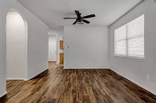 505 Blueberry Hill Ln, Mansfield, TX 76063 - Photo 10