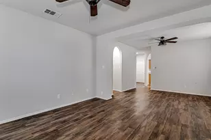 505 Blueberry Hill Ln, Mansfield, TX 76063 - Photo 8