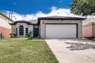 505 Blueberry Hill Ln, Mansfield, TX 76063 - Photo 2