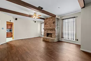 2713 Water Oak Dr, Grand Prairie, TX 75052 - Photo 2