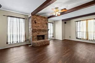 2713 Water Oak Dr, Grand Prairie, TX 75052 - Photo 12