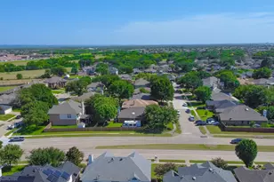 2713 Water Oak Dr, Grand Prairie, TX 75052 - Photo 32