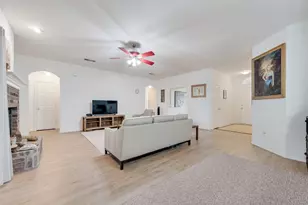 100 Jennings Dr, Waxahachie, TX 75165 - Photo 8