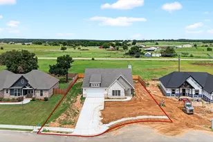 409 Austin St, Callisburg, TX 76240 - Photo 6