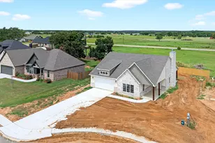 409 Austin St, Callisburg, TX 76240 - Photo 10