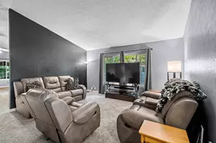 2837 Corrida Ct, Grand Prairie, TX 75052 - Photo 4