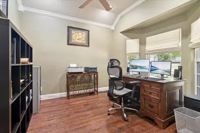 708 Cresthaven Drive, McKinney, TX 75071 - Photo 4