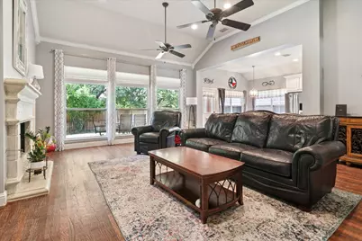 708 Cresthaven Drive, McKinney, TX 75071 - Photo 6