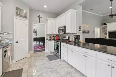 708 Cresthaven Drive, McKinney, TX 75071 - Photo 10