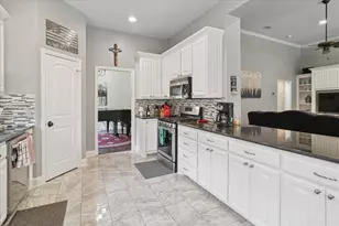 708 Cresthaven Dr, McKinney, TX 75071 - Photo 10