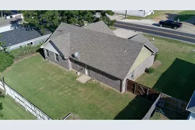 515 E Liberty Street, Pilot Point, TX 76258 - Photo 4