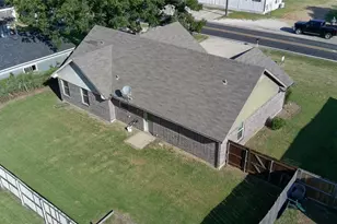 515 E Liberty St, Pilot Point, TX 76258 - Photo 4