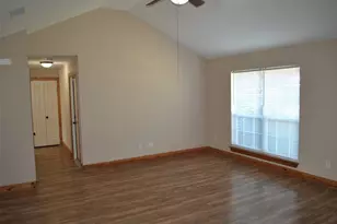 515 E Liberty St, Pilot Point, TX 76258 - Photo 12