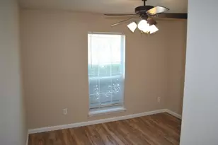 515 E Liberty St, Pilot Point, TX 76258 - Photo 10