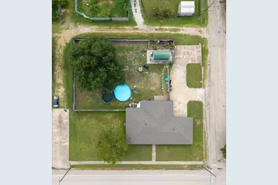 203 E Main Street, Rosebud, TX 76570 - Photo 4