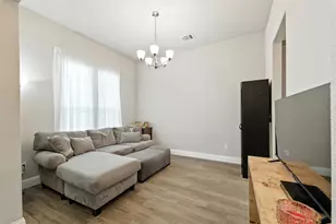 3451 Hidden Holw Dr, Grand Prairie, TX 76065 - Photo 18