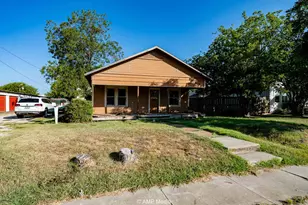 1307 Coggin Ave, Brownwood, TX 76801 - Photo 8