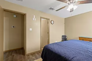 1107 Lynnwood Ct, Cleburne, TX 76033 - Photo 32