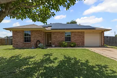 1107 Lynnwood Court, Cleburne, TX 76033 - Photo 1