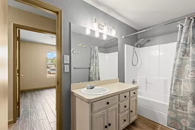 1107 Lynnwood Court, Cleburne, TX 76033 - Photo 12