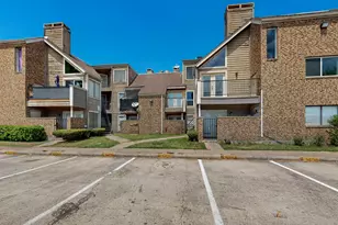 9809 Walnut St, Dallas, TX 75243 - Photo 4