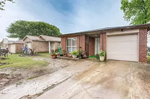 9412 Jill Ln, Dallas, TX 75227 - Photo 2