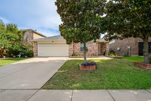 939 Wood Brook Dr, Grand Prairie, TX 75052 - Photo 2