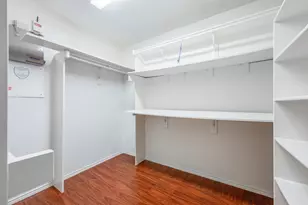 939 Wood Brook Dr, Grand Prairie, TX 75052 - Photo 14