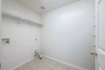 939 Wood Brook Drive, Grand Prairie, TX 75052 - Photo 8