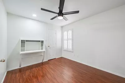 939 Wood Brook Drive, Grand Prairie, TX 75052 - Photo 16