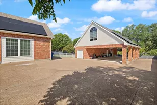 2100 Lakeridge Cir, Ennis, TX 75119 - Photo 34