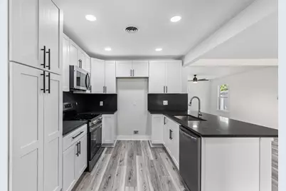 2327 Brookfield Avenue, Dallas, TX 75235 - Photo 10