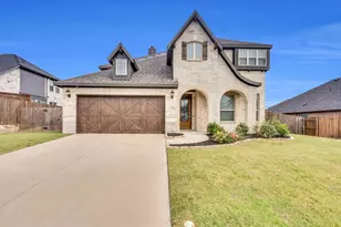 174 Half Moon Dr, Waxahachie, TX 75165 - Photo 2